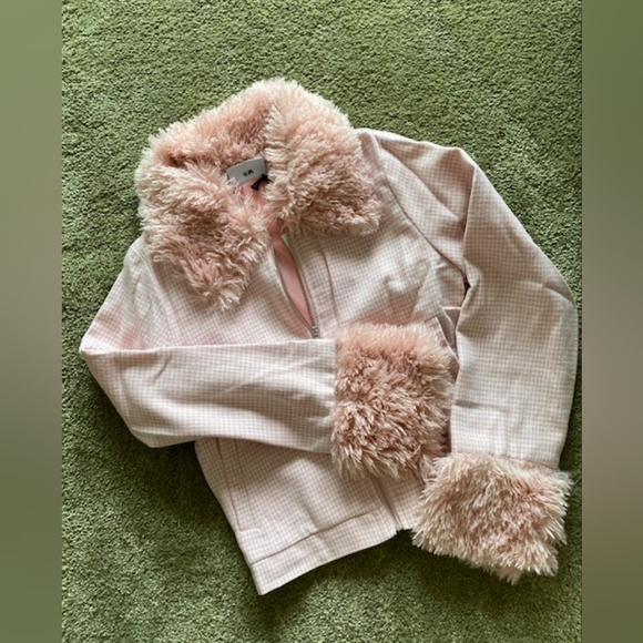 Fur Collar Jacket - Picture 2 of 4